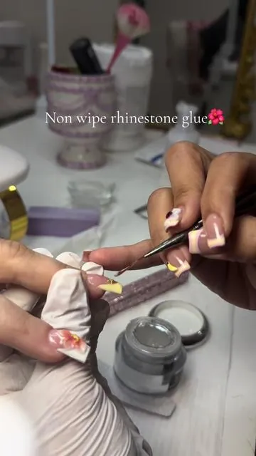 Perfect for those summer nails desing💆☀️🌺 @TRICOLOR FISH  #tricolorfishbuildernailgel #tricolorfishnailrhinestone #3dnails #3dnailsdesign #gel 
