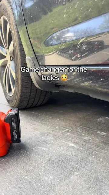 Lifting my car with VEVORs cordless car jack #fyp #cars #electriccarjack #roadsideassistance #tiktokshopfinds 