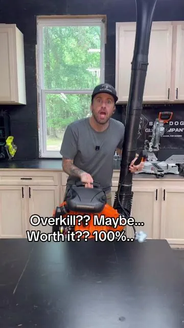 This thing will blow the leaves off your neighbor’s lawn from your own front porch! 🌪️#leafblower #leafcleanup #leaves #lawncare #yardwork 