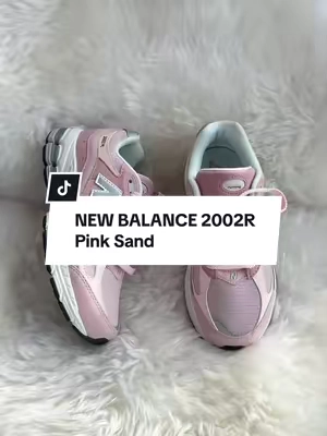 So fresh!!!!😘💗💞💕💝#asmr #fly #flykicks #newbalance#sneaker 