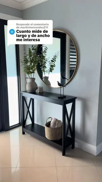 Respuesta a @marilinhernandez211 Mesa de entrada compacta con medidas ideales para espacios pequeños: 39.5” de largo, 12” de profundidad y 32” de alto; perfecta para mantener un look elegante sin ocupar mucho espacio. #entrywaytable #consoletable #entrywaydecor #homedecor #home 