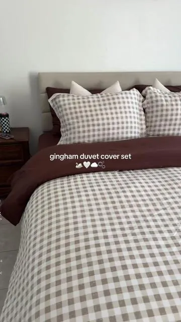 It comes in a 3 piece set! No insert included. This Linens & Hutch gingham set instantly upgraded my bedroom… perfect for that cozy pinterest aesthetic 🤍#tiktokshopstockup #tiktokshopcreatorpicks #tiktokshopmothersday #cozyhome #beddingset 