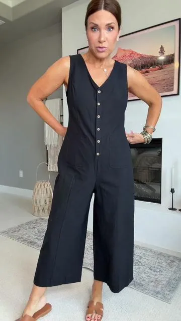 One of my favorite finds here on TikTok Shop 🙌🏽🖤🤍🤎 #romper #jumpsuit #cotton #vacationoutfits #fashionover40 