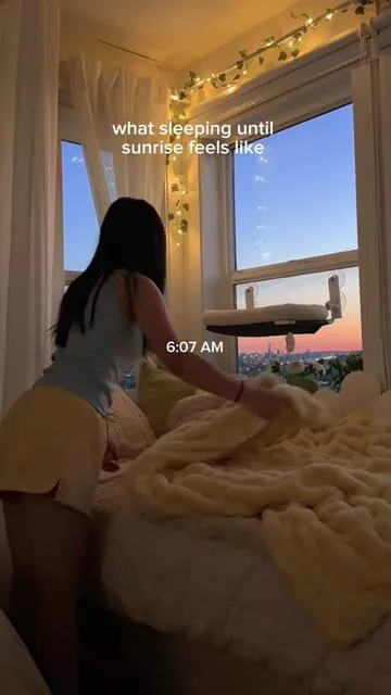 me after pulling an all-nighter 😴   what time stamp did you like best?🍀 #apartmentview #sunrise #cozy #sleeping #windownook 