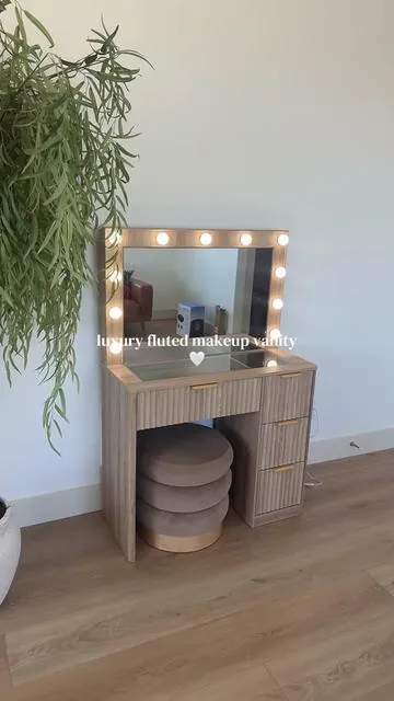 I’m shocked at how good of a price this is right now!! #makeupvanity #vanitymakeup #homefinds #makeupgirl #tiktokshopcreatorpicks 