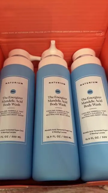 3 more bottles came in today! We are not playing with body odor in this house chile! Musty season will not be celebrated around here! @Naturium is here to help!