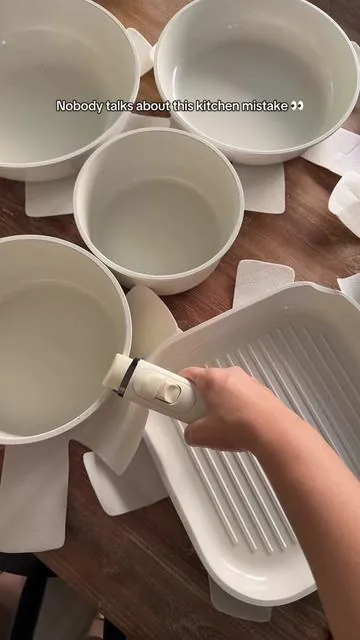 Comes with everything! Including cooking utensils, pot covers, + scratch-free storage felt 🫰🏼✨ #potsandpans #cookware #kitchengadgets #kitchen #nonstick 