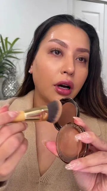 4 products in 1 bundle + Blurred and blended 🙂‍↔️👏🏽  Shade Cinnamon Roll @tarte cosmetics #tartecosmetics #creambronzer #creamcontour #powderbronzer #bronzer 