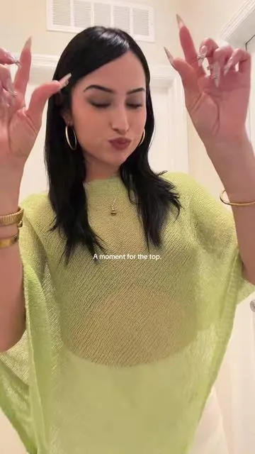 Love this summer poncho💚so cute and lightweight!#poncho #knitwear #shawl #summeroutfits #tiktokshopspringglowup 