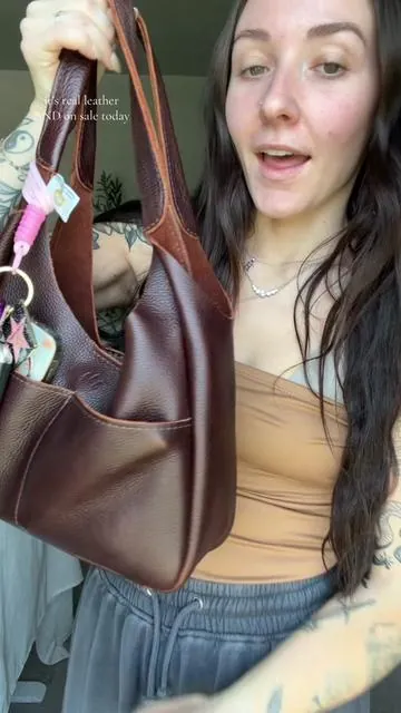the madison 🤩 so gorgeous #leather #leatherbag #plgpartner #portlandleather #purses 