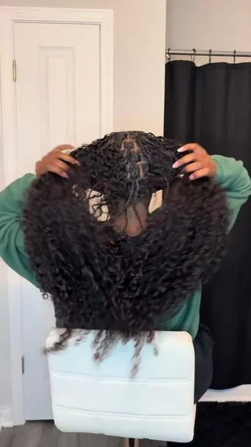 What we thinking 🤭 #minibraids #miracleknots #miracleknotstutorial 
