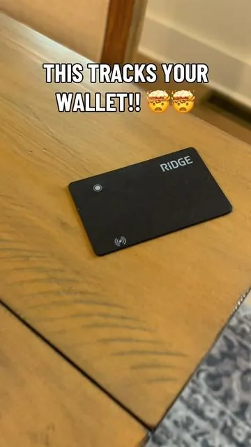 I didn’t realize how annoying AirTags were in wallets until I switched to this. No bulk, no weird bump, no constantly changing batteries… and I can actually track my wallet without the stress. If you’ve ever lost yours, you already know why this is a must. @Ridge Shop #ridgewallet #trackingdevice #ridgetrackercard #wallettracker #wallettrackercard 