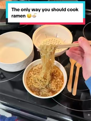 Y’all are making ramen complicated #ramennoodles #ramen #ramenbowl #CookingHacks #kitchen 