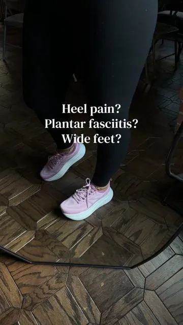 Wide foot friendly and great for the baddies with foot pain.. AND she’s cute? Say less. #plantarfasciitis #heelpainrelief #walkingshoes #footpainrelief #supportiveshoes 
