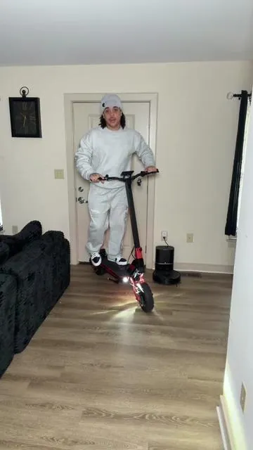 This escooter is a MONSTER 👹 #escooter #electricscooter #escooterlife #escooters #electricscooters 