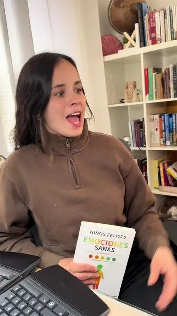 Es magnífico tienen que leerlo deja mucho aprendizaje hay una versión en español y otra en inglés ‼️ #libro #niñosfelices #emocionessanas #book #aprendizaje 