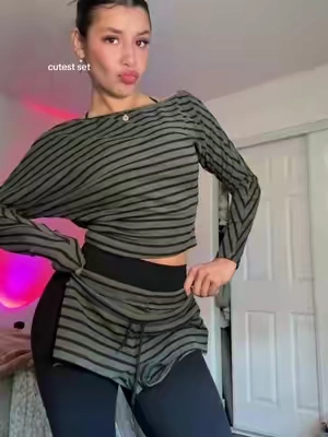 🤍#twopieceset #offshouldertop 