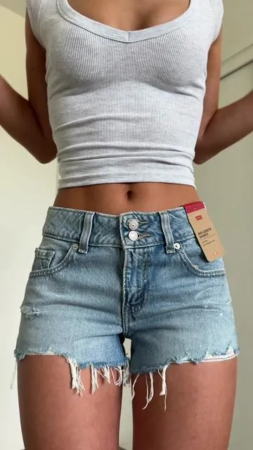 #levis #tryonhaul #denimshorts #jeansshorts 