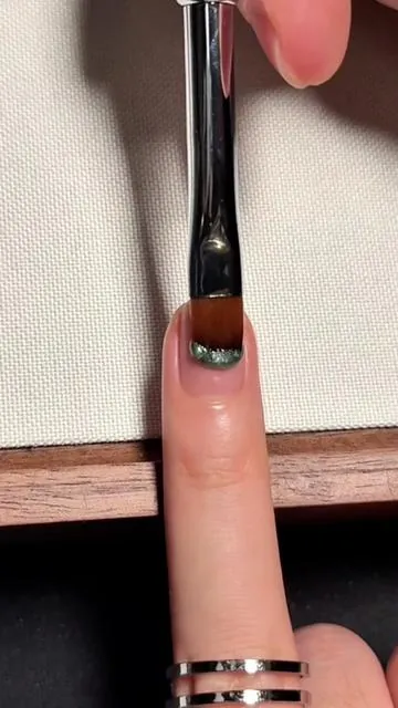 It’s impossible not to fall in love with the pigmentation of this jar gel✨ Raw footage, no filter! #gaoy #summernailinspo #cateyegel #nailsalon #summernails 