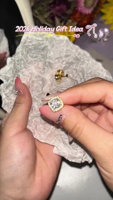 versatile and easy on the eyes, with a super affordable price#jewelrytiktok🥺✨💕❤️💛💚💯#tiktokshop#style#fashion#giftguide#mothersday#Earring#earstuds#jewelry#accessories#wifesgift#birthdaygift#festivalgift