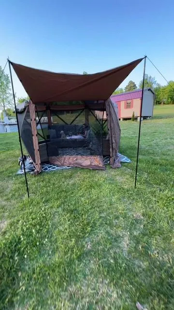 This pop-up gazebo comes in several different sizes and colors and has a new design! @VEVOR Store #gazebo #vevor #backyardvibes #mosquito #summervibes☀️ 