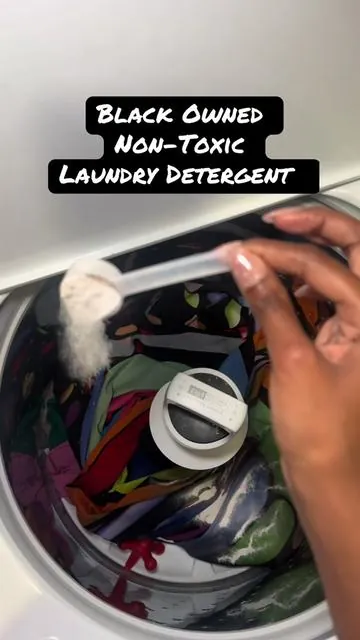 Love the way it smells too! #pronouncelaundrypowder #nontoxicliving #nontoxiclaundrydetergent #laundrydetergent #laundrytok 