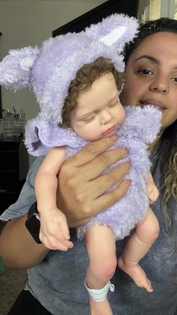 She is just too cute !💜 #siliconedoll #siliconebaby #rebornbaby #reborncollector #babeside 