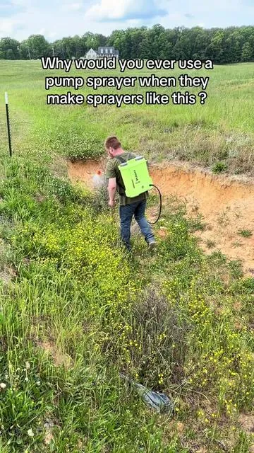 The sprayer is on a limited deal for 60-70 dollars ! #businessowner #lawncare #grasstok🌱 #blowthisup #relatablecontentonly 