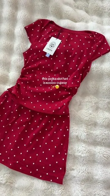 polka dots are soooo in rn ✨ #polkadots #springfashion #cuteset #matchingset #skirtset 