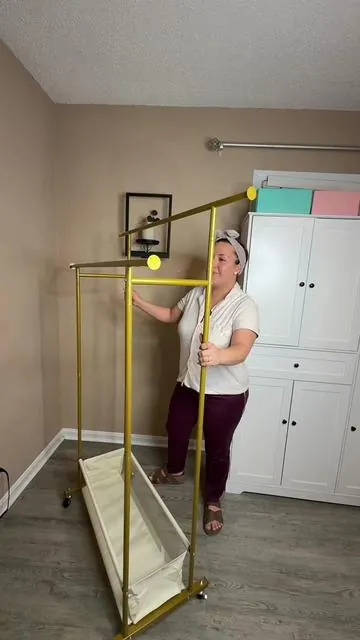 Heavy Duty Clothing Rack in Gold! #clothinghacks #closet #clothesorganization #organizedhomes 
