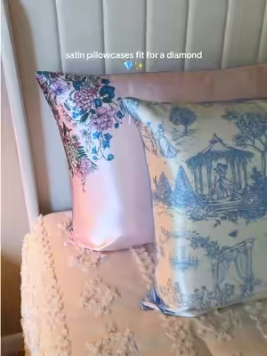 Limited edition Bridgerton x @Kitsch collection 🪻🤍🌸 #satinpillowcase #bridgerton #bridgertonseason4 #pillowcase #kitschsuperbrandday 