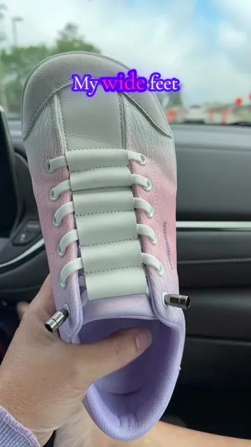 Hobibear wide Toe Box Shoes!  Easy to slip on and slip off you don’t have to wear socks and best yet they’re great for wide feet and they don’t squish your toes. So many adorable colors to choose from. #tiktokshopmothersday #bigdreamsstartsmall #hobibear #widefeet #womensshoes 