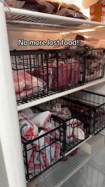 These baskets make all the difference easy to organize, no more lost food and nothing falling out when we open the door! #freezerorganization #freezerbasket #freezerorganizerbins 