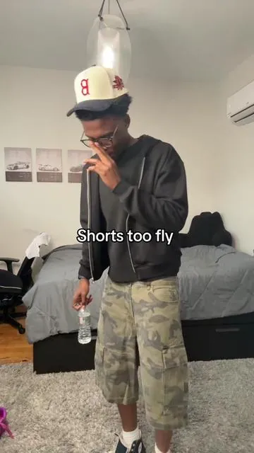 #shorts #cargos #fashion #baggyclothes 