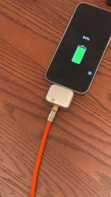 Stop overcharging your phone without even trying.#techfinds #charging #iphonehacks #techgadgets #batteryhealth 