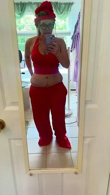 Get multiples! I'm so serious #apronbelly #tiktokshopmothersday #curvyfashionblogger #easyoutfitideas #tiktokshopcreatorpicks 