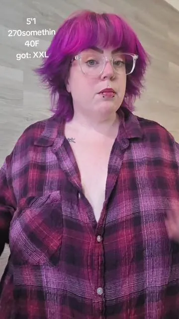I need to get more of these hooomg. #alt #alttiktok #plussize #comfy #bra 