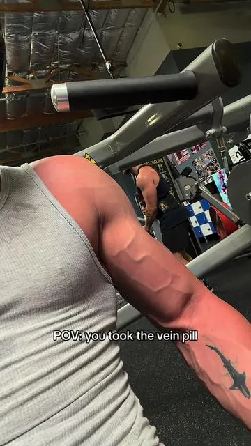 these make my veins pop through my skin 😭🙏 #gym #shredded #aesthetic #motivation 