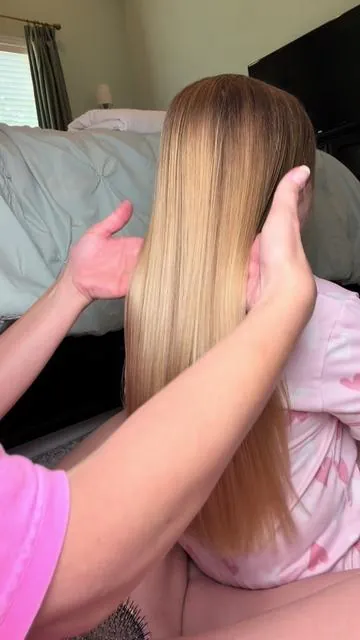 Actual princess hair 🩷 #bareanatomy #smoothingserum #haircare #tanglerepair #hairtok 