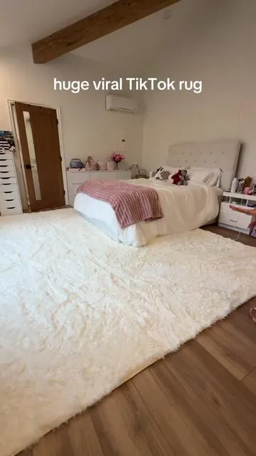 this rug is perfect ☁️ I’m obsessed I have it linked on this video 