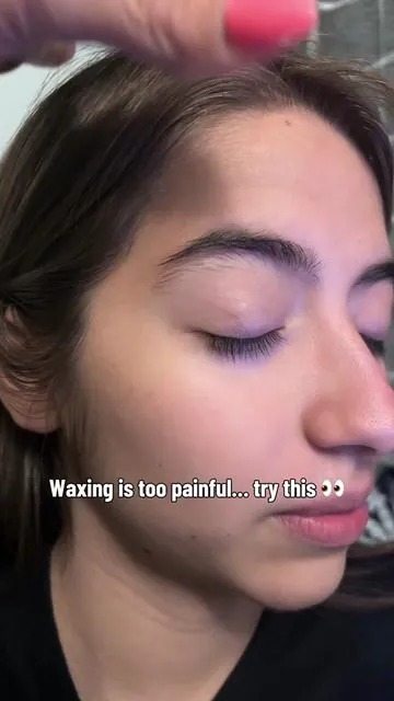 Shes been putting off getting her brows done because she’s scared of waxing 😅 this was way easier.  #eyebrowtrimmer #painlesshairremoval #facialhairremoval #beautyhacks #hairtrimmer