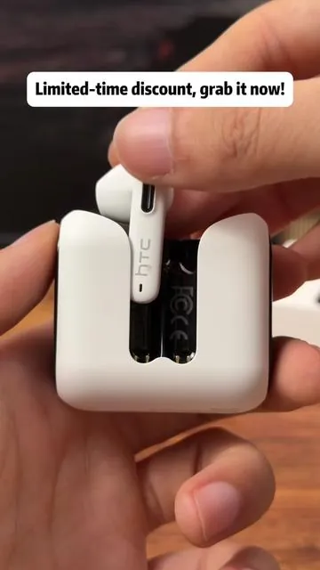 In the United States, language is no longer an obstacle. #earbuds #headphone #earbudsviral #translate #TikTokShopFinds 