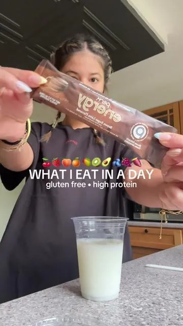 what i eat in a day on a mini cut gluten free and high protein!! yummy day of eats 😋 #whatieatinaday #glutenfree #whatieat #wieiad @perkenergy @ARMRA @Buoy @Beam @Drizzilicious @JonnyPops 