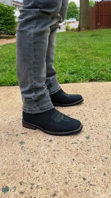 Botas Chelsea para hombre  Elige tu color favorito desde el carrito naranja para obtener un súper precio y envío gratis.  🇺🇸  #chelseaboots #boots #bootsformen #men #boots 