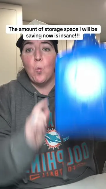 So mad I didn’t know this sooner! I am never going back to regular laundry detergent! @Earth Breeze #laundrydetergent #laundry #ecofriendly #dissolve #storagesolutions 