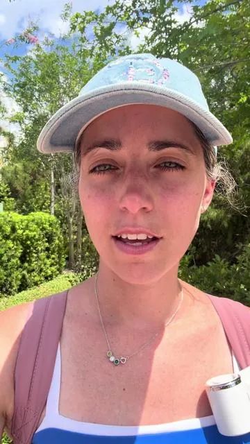 I am not going to Florida when it’s over 80 degrees without some sort of portable fan and let me tell you I’ve tried them all. I had a lot of people at the parks ask me about it, so I’m sharing with you guys too. I don’t want you to spend hundreds finding the right fan like I did. #sponsored #neckfan #themepark #disney #disneyworld 