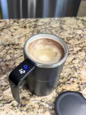 Taza inteligente que revuelve tu ☕️ #paratiiiiiiiiiiiiiiiiiiiiiiiiiiiiiii #tiktokshop #foryourpage #foryourpage 