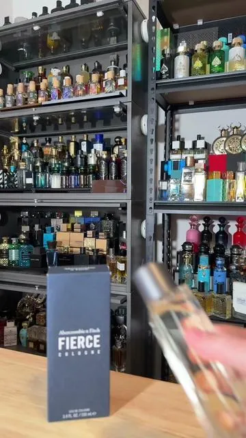 #cologne #nostalgic #amazingfragrances #fragrancerecommendations 
