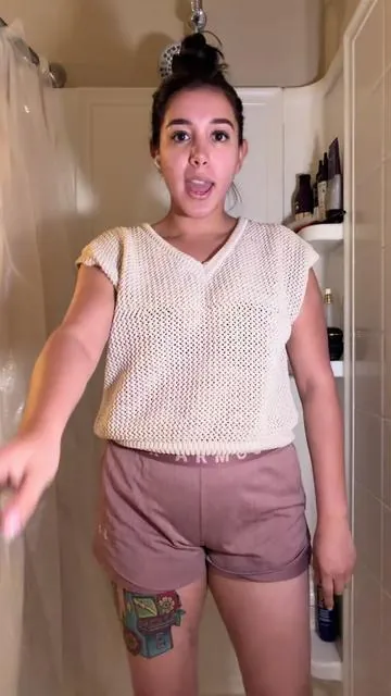 Video 7: Como lavar tu cuerpo #chantaloseguera #higiene #grwm  Les etiquete los productos que encontré aquí pero si no los encuentran o no quieren comprar aquí lo de @Native @Dove Beauty & Personal Care @The Honey Pot Co los pueden encontrar en Walmart, Target, Amazon, o en el sitio web de cada uno 