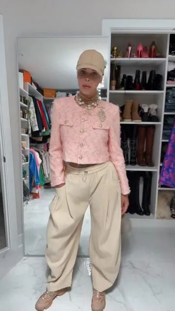 Hiphop Cool Girl Style Pleated Cuffed Lantern Pants, Casual Pocket Trousers, Loose Fit Drape Long Trousers, Casual Women's Fashion for Spring & Fall. Cargos are hot this season grab some🛍️ #cargopants #fashiongirlies #contentcreator #ballonpants #shopmyshowcase🔗👇 